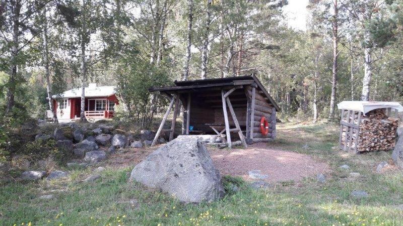 Mellangards Stugor - Foersta Stugan Foglo Bagian luar foto